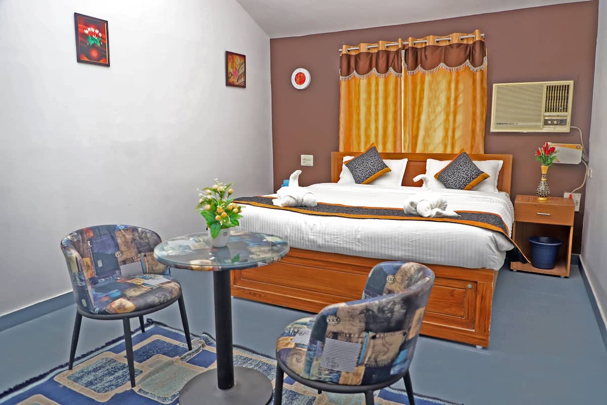 DELUXE AC ROOM | Memory foam beds, desk, laptop workspace, rollaway beds