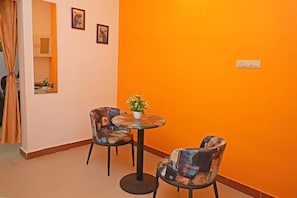 Dining - Kumaran Kudil (Bodinayakanur)