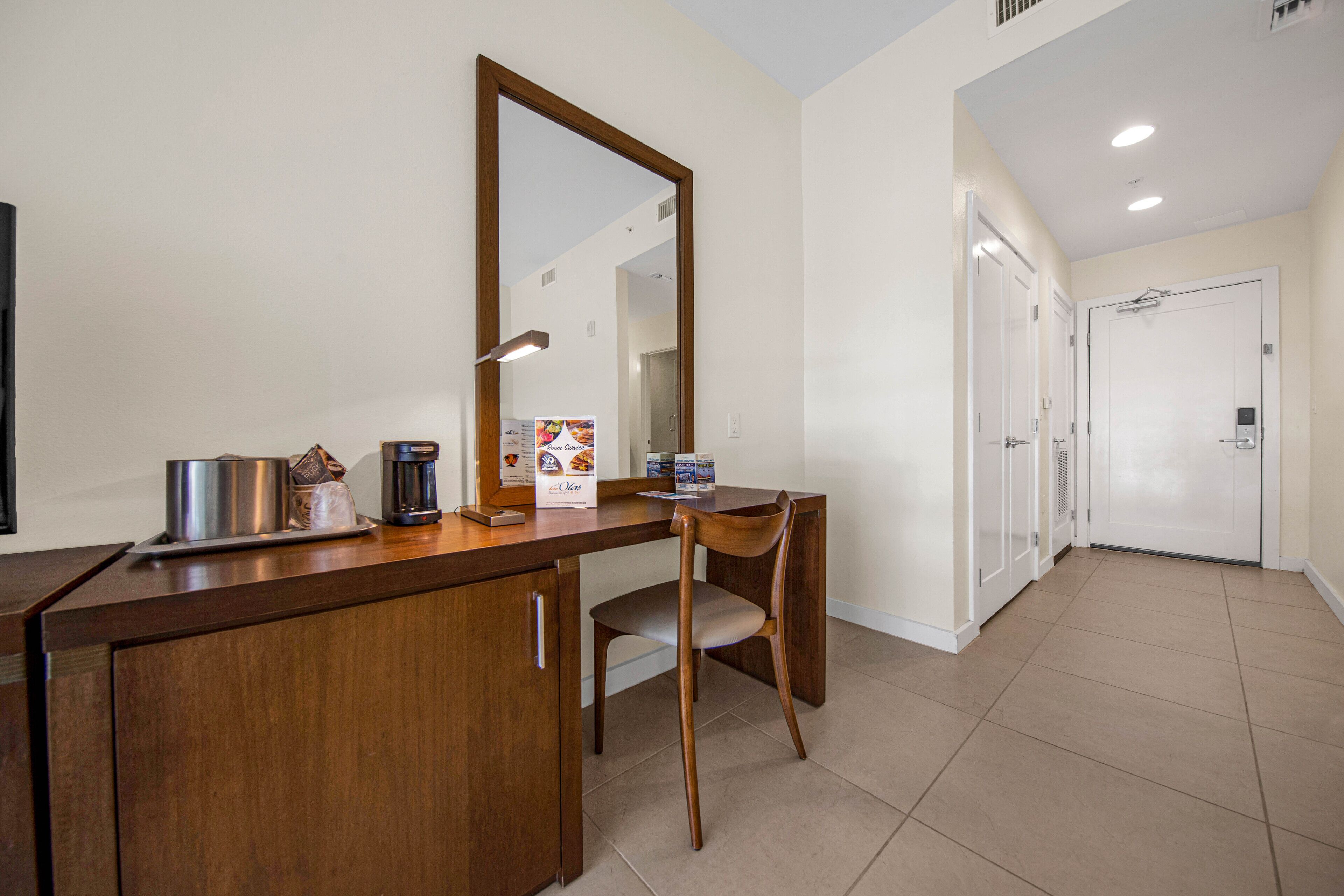 1 habitación, escritorio y acceso a internet 