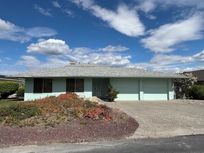 Exterior - Lake Chelan House at Wapato Point with Lake View, Beach and Pool Access (Manson)