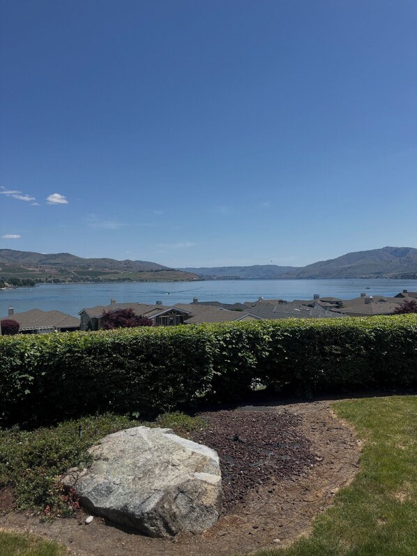Miscellaneous - Lake Chelan House at Wapato Point with Lake View, Beach and Pool Access (Manson)