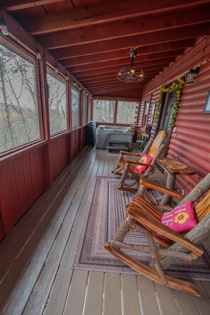 Terrace/patio - Bear Necessities: peaceful, With/romantic hot tub. (Sevierville)