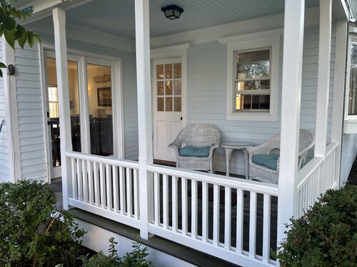 In Town Hideaway for a Block Island Getaway!!!