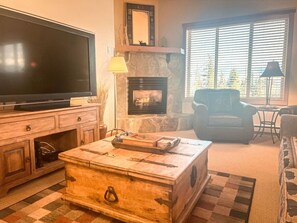Fernseher, Kamin