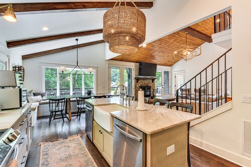 The Ultimate Luxury Retreat on Lake Burton!