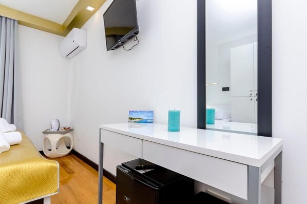 1 chambre, bureau, Wi-Fi, draps fournis