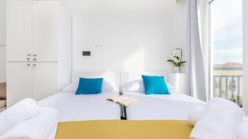 1 slaapkamer, een bureau, wifi, beddengoed