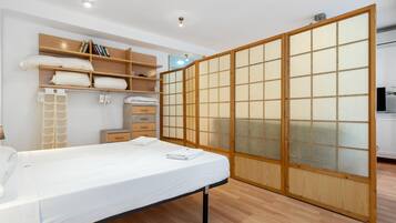 1 bedroom, internet, bed sheets