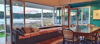 Reimagined Designer Lakehouse in Prime Location