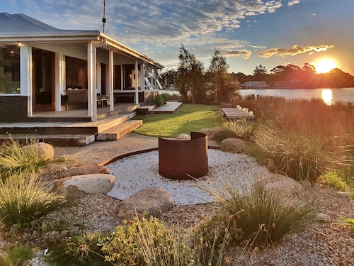 Reimagined Designer Lakehouse in Prime Location