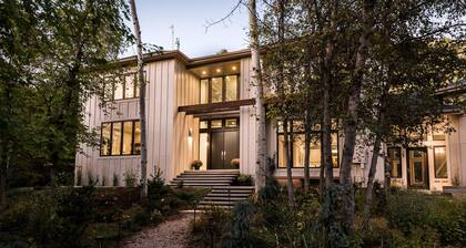 25-Bed, Amenity-Rich Estate in a Private Forest