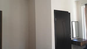 Room, 1 Bedroom, Smoking, Balcony | Interior - Room-elite Apartments is Located in the (Pomorie)