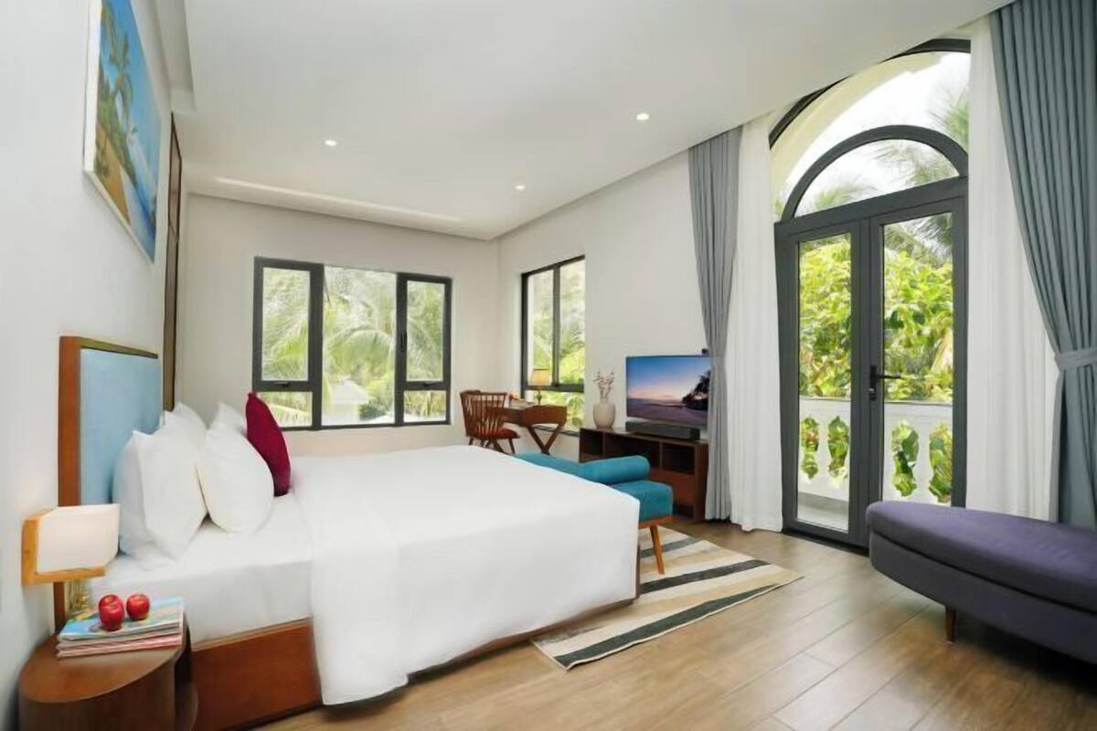 Minibar, caja de seguridad en la habitación, wifi gratis y ropa de cama