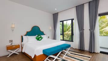 Minibar, in-room safe, free WiFi, bed sheets