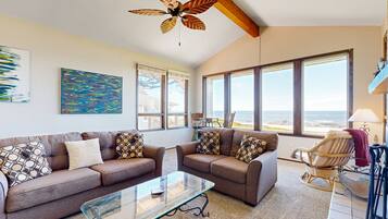 TV, fireplace, DVD player