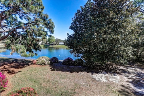 Snowbird Friendly-Lakeside Condo | Tennis, Pools, Golf, Marina(w/Fee)|Short ride to Destin and Eglin