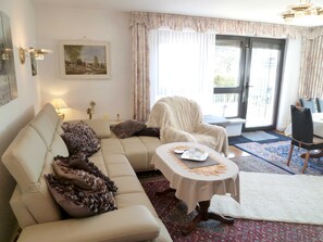 Unclassified image, 4 of 50, button - Dünengras detached, 300 m BEACH, whirlpool, WLAN - Holiday home Dünengras (Koserow)