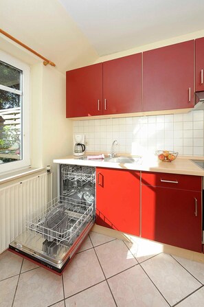 Køleskab, ovn, opvaskemaskine