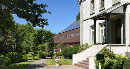 Vacation apartment south side right - Ferienhof Gerken