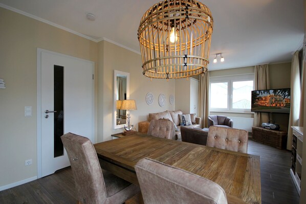 Unclassified image, 1 of 9, button