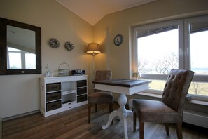 Unclassified image, 2 of 8, button