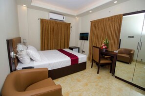 Living area - Pacific Lake View Hotel (Dhaka)