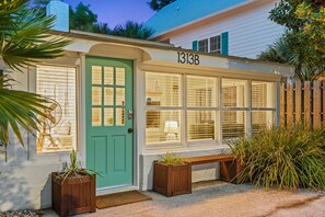 Exterior detail - Heated Pool Access, Walk to Beach and More! (Tybee Island)