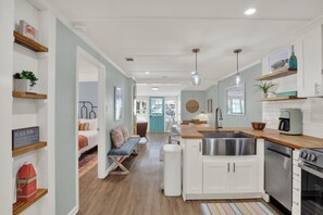 2 bedrooms, iron/ironing board, WiFi, bed sheets - Heated Pool Access, Walk to Beach and More! (Tybee Island)