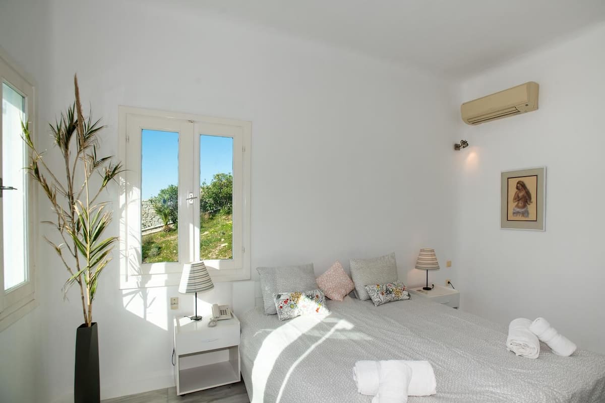 9 camere, una cassaforte in camera, ferro/asse da stiro, Wi-Fi gratuito