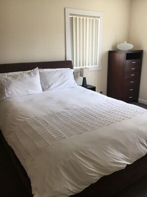 3 habitaciones, tabla de planchar con plancha y wifi gratis 