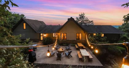 Cabin on the Hill - North Nashville Stunner!