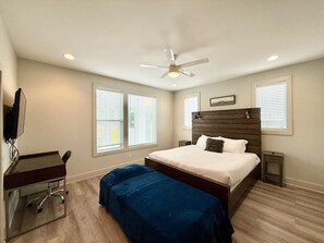 4 bedrooms, desk, iron/ironing board, free WiFi