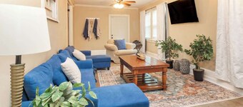 Pool! Near Fort Moore & Downtown - Our White House