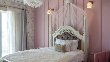 4 soverom, skrivebord, strykejern/-brett og wi-fi