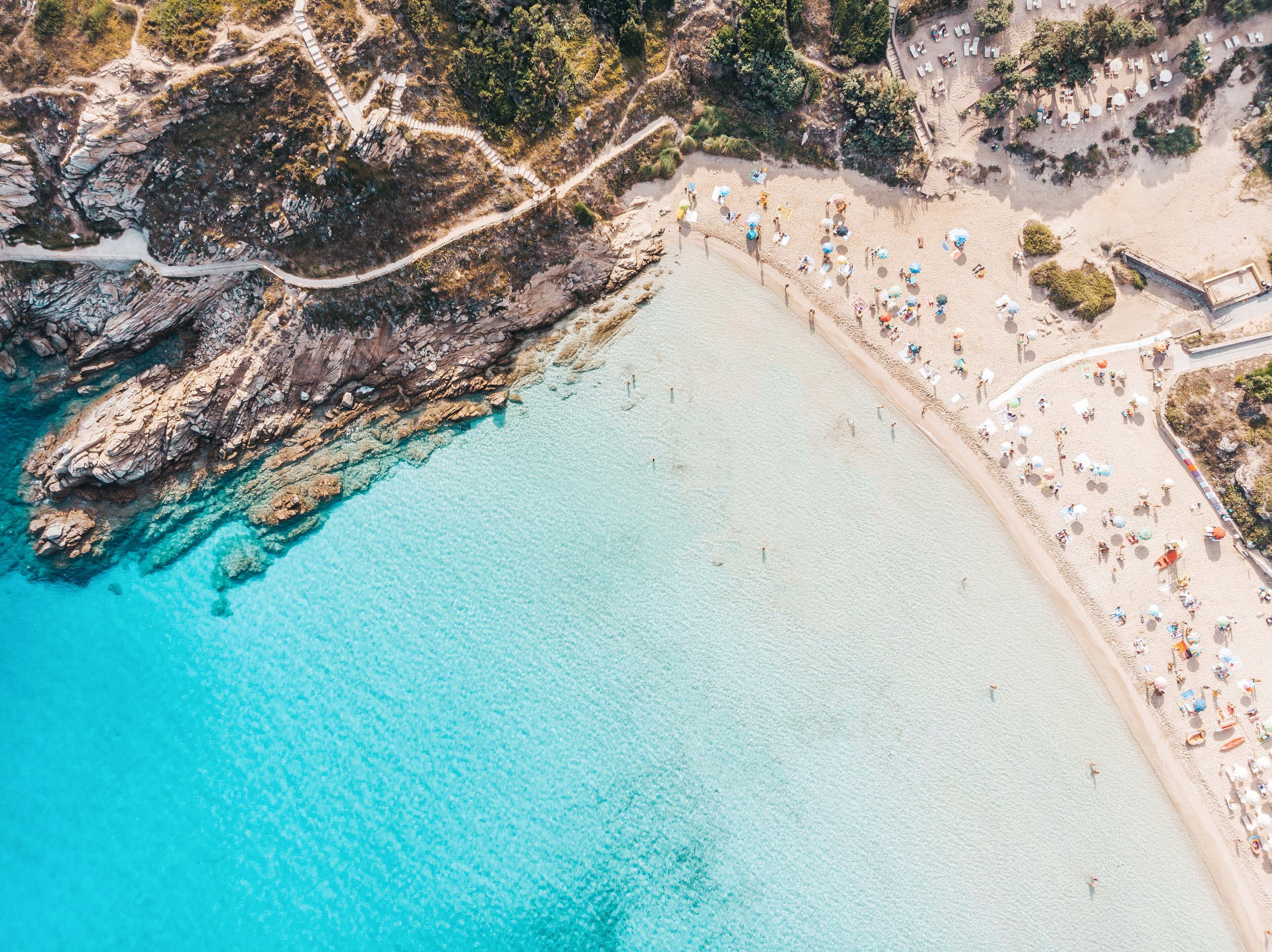 Private beach, sun-loungers, beach umbrellas, beach towels