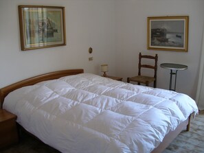 2 habitaciones, tabla de planchar con plancha y wifi gratis 