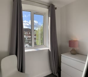 2 bedrooms, iron/ironing board, travel cot, free WiFi