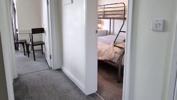 Apartment | 2 bilik tidur, seterika/papan seterika, katil bayi mudah alih