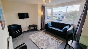 Living area - Beachside Home - Sleeps 5, Garden, Parking & Pets (Skegness)