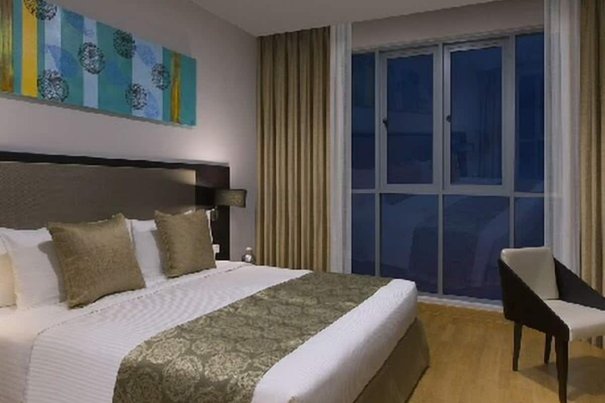 1 bedroom, in-room safe, desk, blackout drapes