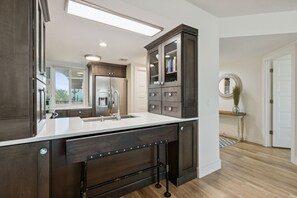 Interior - Luxury Oceanfront | Double Balconies| Both Bedrooms Oceanfront | Completely Remodeled (Fernandina Beach)