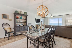 Dining - Luxury Oceanfront | Double Balconies| Both Bedrooms Oceanfront | Completely Remodeled (Fernandina Beach)