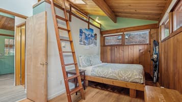 2 bedrooms, WiFi, bed sheets, wheelchair access