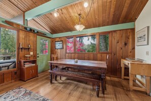 Interior - Mountain View Cabin w/ amazing mountain views, hot tub, wifi, wood stove (Gold Bar)
