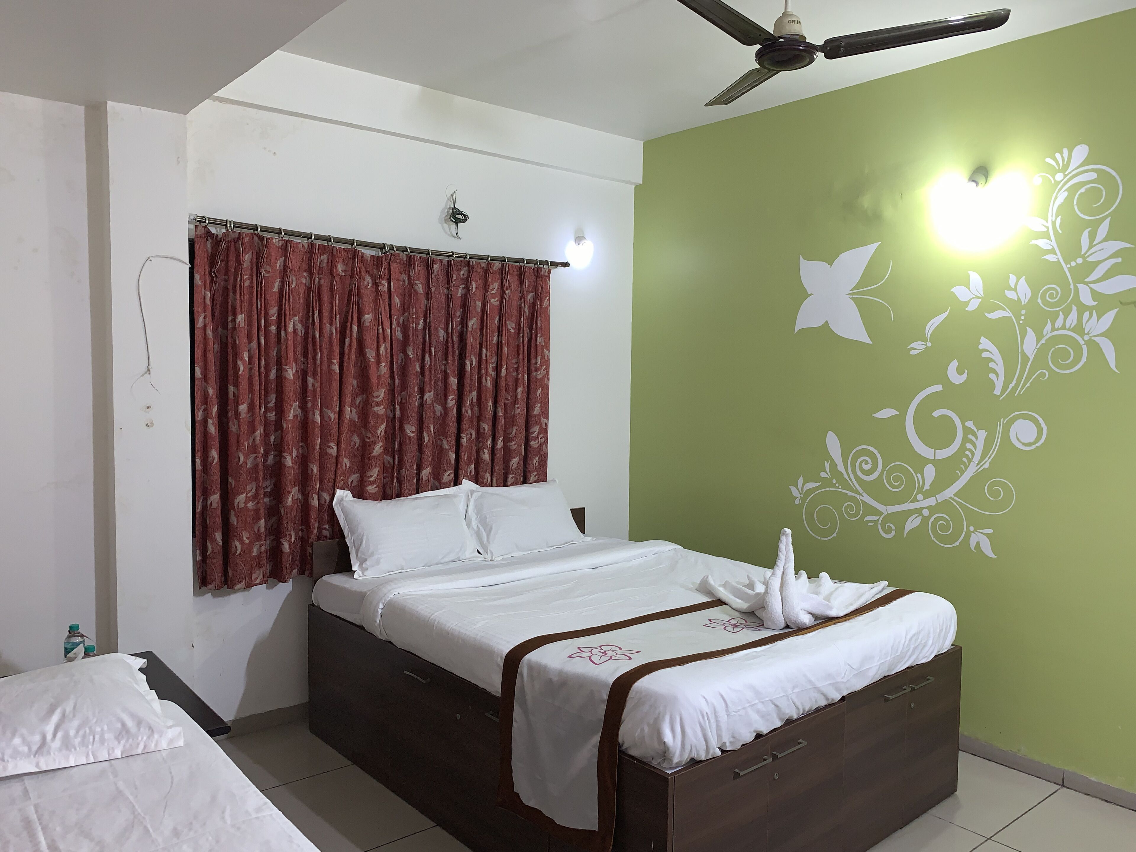 Standard Non Ac - Attached Bathroom | Sengetøy i egyptisk bomull og sengetøy av topp kvalitet