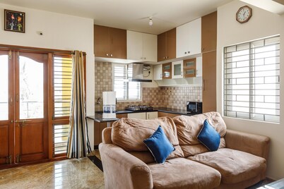 Cozy Penthouse near Brigade WTC / IISC