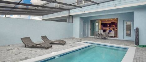 Rumah (5 Bedrooms) | Bagian depan properti