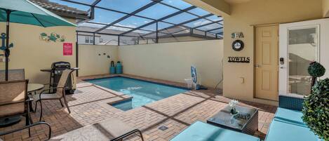 Vista frontal de la propiedad