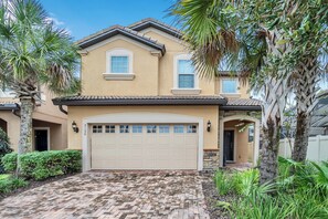 House (6 Bedrooms) | Property amenity - Elegant Villa W/private Pool/spa & Game Room! (Kissimmee)