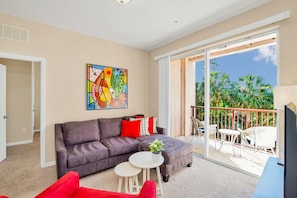 TV - 4024 Breakview Drive #208 (Orlando)